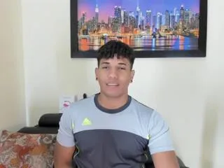 yoxi_martinez from Flirt4Free is Freechat