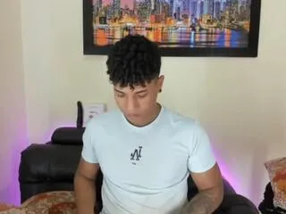 yoxi_martinez from Flirt4Free is Freechat