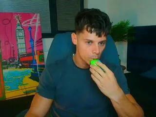 zeb_madison from Flirt4Free is Freechat