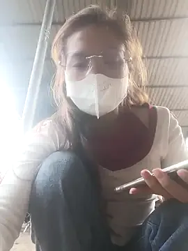 -Almira- from StripChat is Freechat