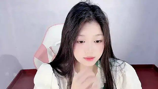 -chenchen from StripChat is Freechat