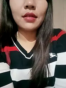 -Lanaa- from StripChat is Freechat