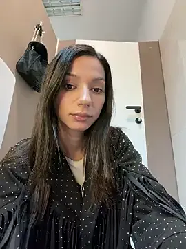 -MiaSweet- from StripChat is Freechat