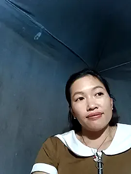 -Paige- from StripChat is Freechat