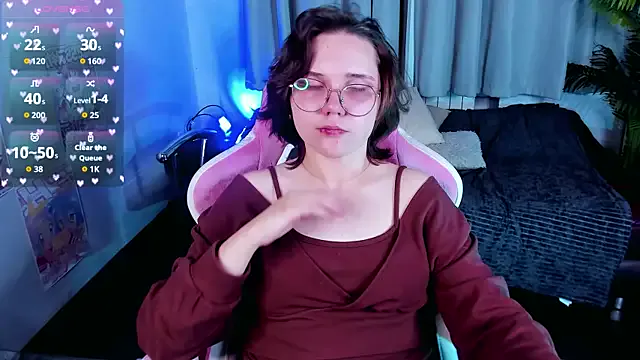 -SweetLili from StripChat is Freechat