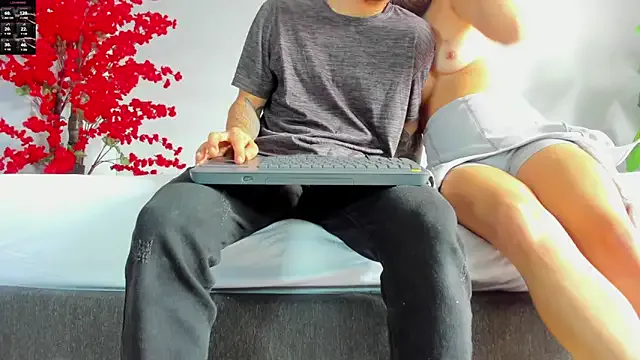 Girls: try live performances with matured performers, from dancing to quirks, in a variety of beautiful sex cams.