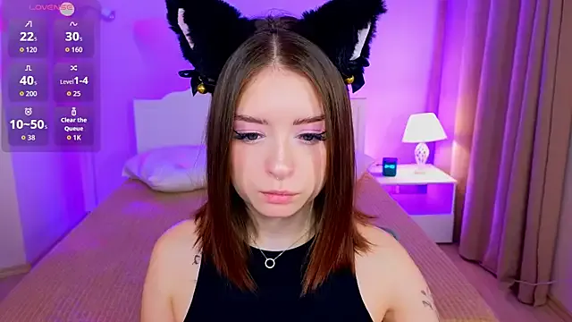 _Amelia_Shine_ from StripChat is Freechat