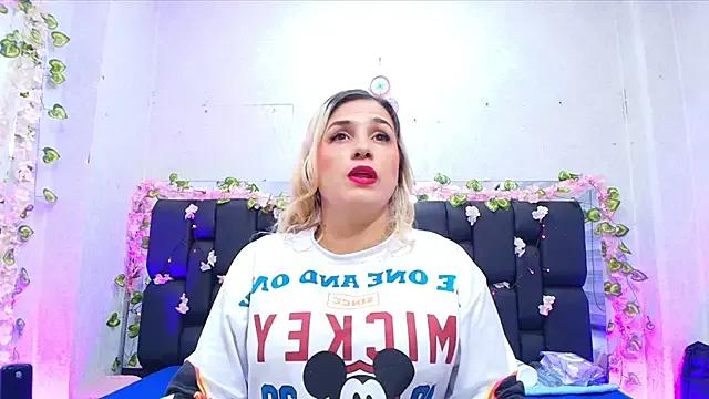 Girls: try live performances with matured performers, from dancing to quirks, in a variety of beautiful sex cams.