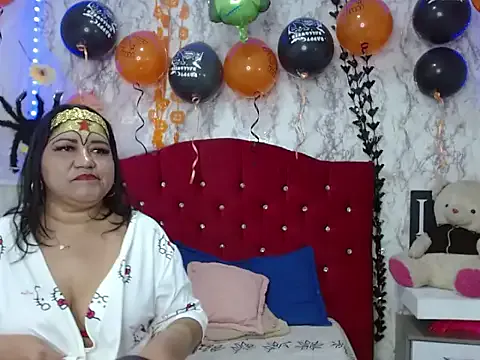 _Danna_Milf_ from StripChat is Freechat