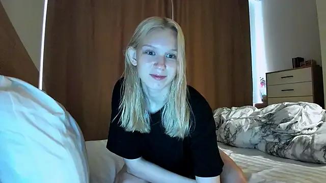 _Gentle_Angel_Melissa_ from StripChat is Freechat