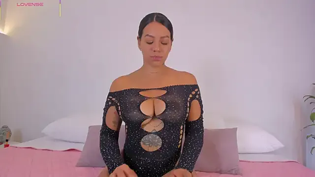 _Hanna_Williams_ from StripChat is Freechat