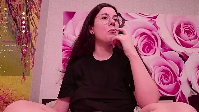 _Horny_Nikkii from StripChat is Freechat