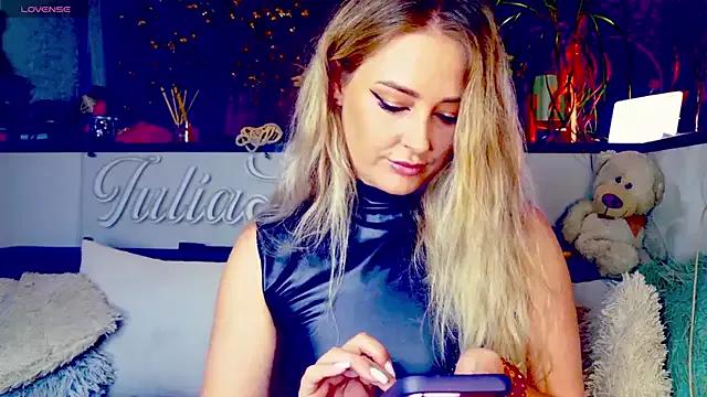 _JuliaSpace_ from StripChat is Freechat