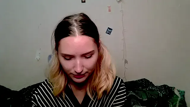 _kikiclark__ from StripChat