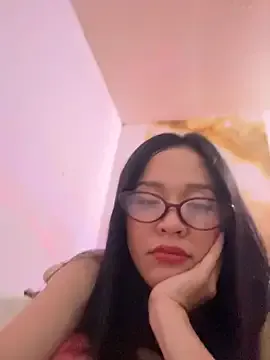 _Laurah_69_ from StripChat is Freechat