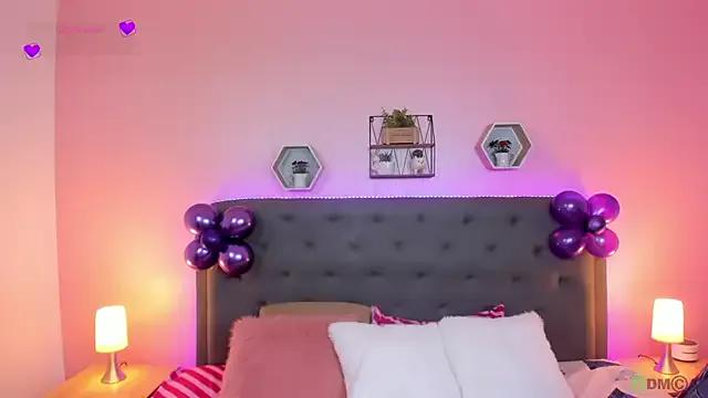 Girls: try live performances with matured performers, from dancing to quirks, in a variety of beautiful sex cams.