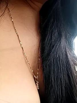 _Luna-1 from StripChat is Freechat
