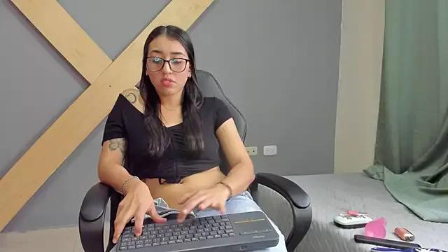 Girls: try live performances with matured performers, from dancing to quirks, in a variety of beautiful sex cams.