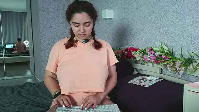 Girls: try live performances with matured performers, from dancing to quirks, in a variety of beautiful sex cams.