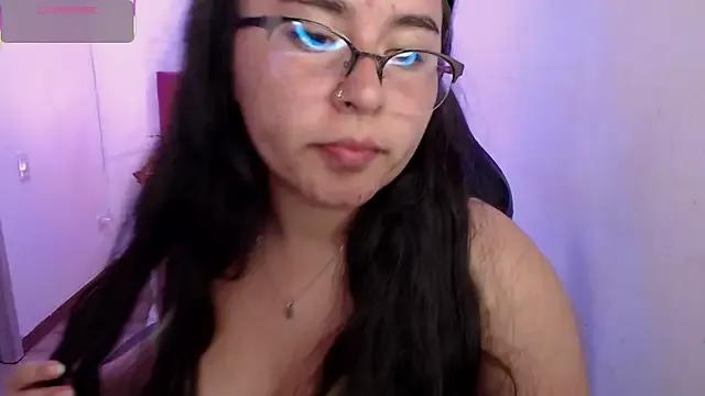 _MissMegann from StripChat is Freechat