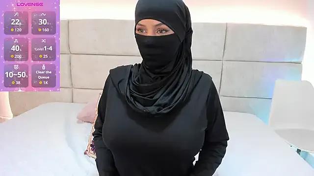 _Nadiaa from StripChat is Freechat