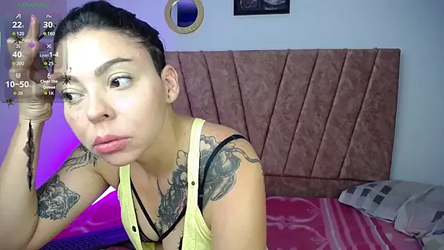 _Scarlet_jones_ from StripChat is Freechat