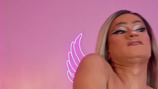 Girls: try live performances with matured performers, from dancing to quirks, in a variety of beautiful sex cams.