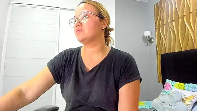 _sophia_sweet20 from StripChat is Freechat