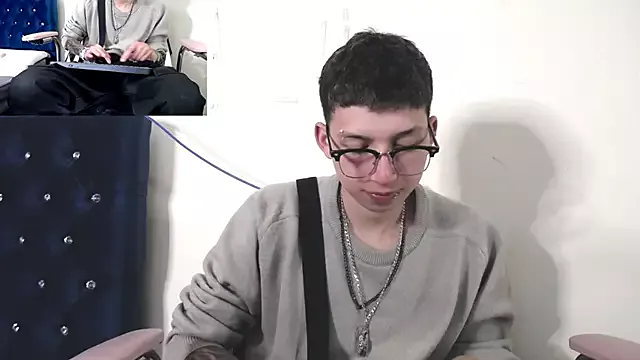 Girls: try live performances with matured performers, from dancing to quirks, in a variety of beautiful sex cams.