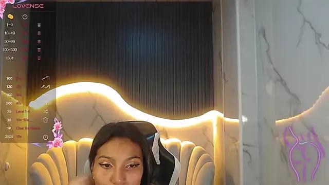 _wendy_b from StripChat is Freechat