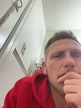 aaronmc311840 from StripChat is Freechat