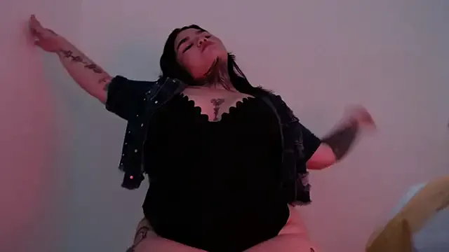 abby-hiltton from StripChat is Freechat