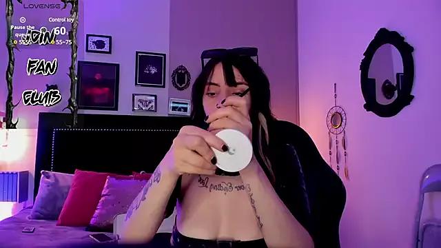 Girls: try live performances with matured performers, from dancing to quirks, in a variety of beautiful sex cams.