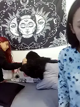 abby_n_emily from StripChat is Freechat