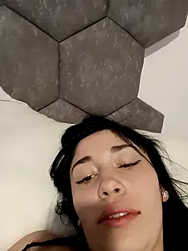 AbbyLewiis from StripChat is Freechat