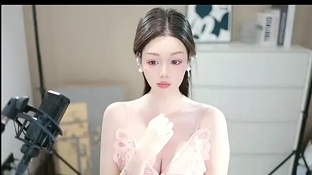 abbyli12 from StripChat is Freechat