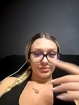 AbbySummerFun from StripChat is Freechat