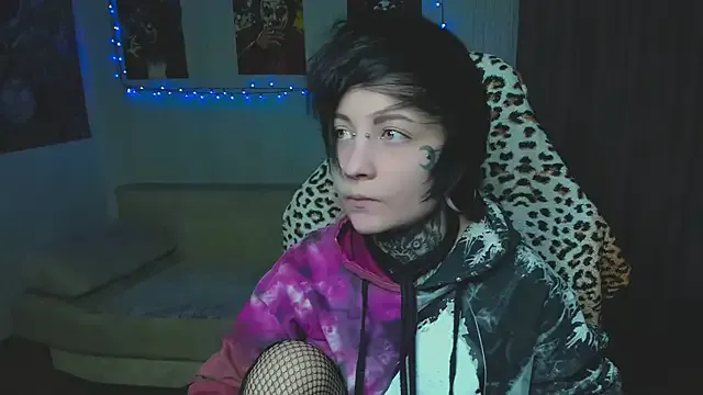 acid_trip1l from StripChat is Freechat