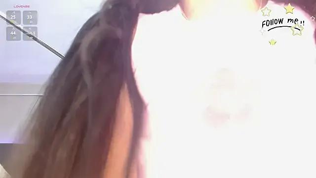 adara_le from StripChat is Freechat