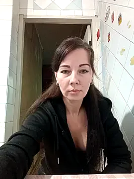 Adeline3302 from StripChat is Freechat