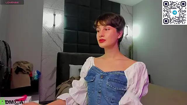Adeline_Perle from StripChat is Freechat