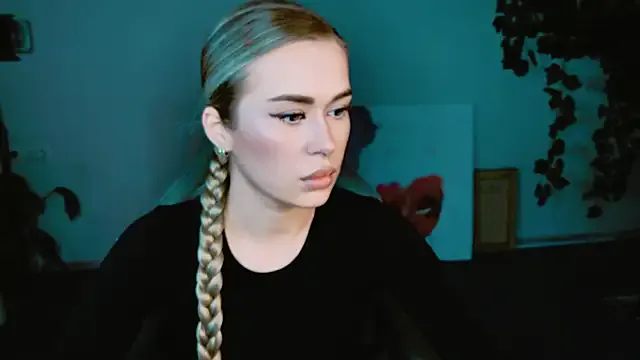 AdelLoyss from StripChat is Freechat