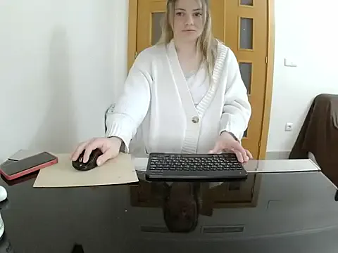 Adelyxveex from StripChat is Freechat