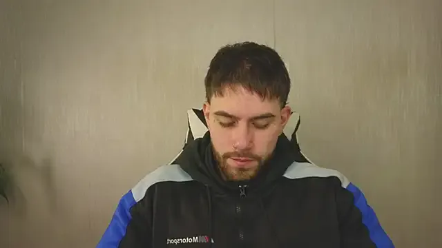 Ades_Lowe from StripChat is Freechat