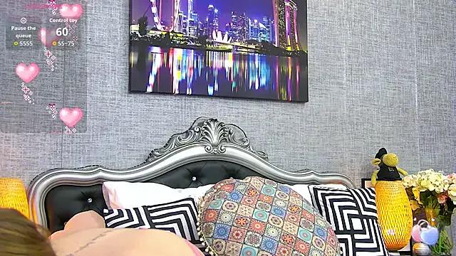 Girls: try live performances with matured performers, from dancing to quirks, in a variety of beautiful sex cams.