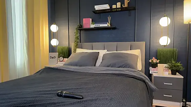 AdriaNochi from StripChat