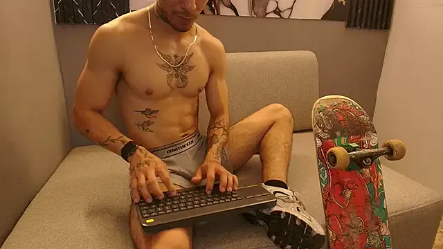 Girls: try live performances with matured performers, from dancing to quirks, in a variety of beautiful sex cams.