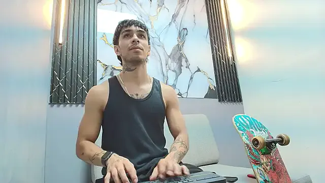 Aethon_noir from StripChat is Freechat