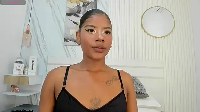 Afro_Luna from StripChat is Freechat