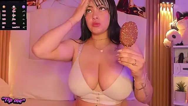 AgathaAtenea from StripChat is Freechat